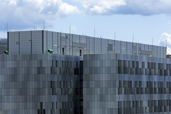 Lärmschutz Einhausung auf Gebäude