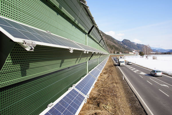 Lärmschutzwand mit Photovoltaik