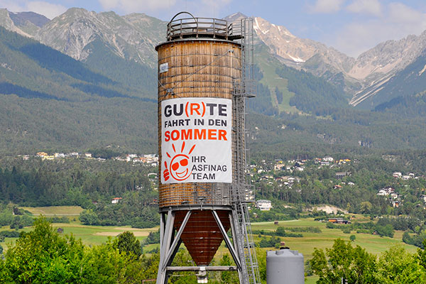 ASFINAG Silo Banner "Gu(r)te fahrt in den Sommer"