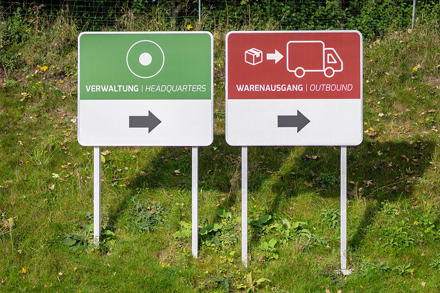 Wegweiser: Verwaltung und Warenausgang