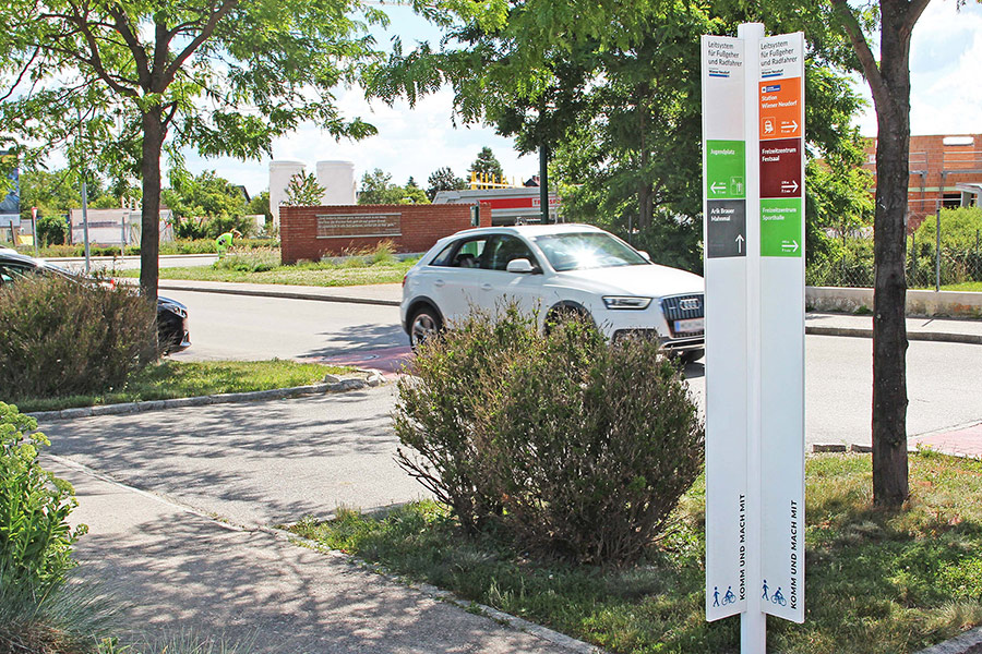 Fußgängerleitsystem Wiener Neudorf