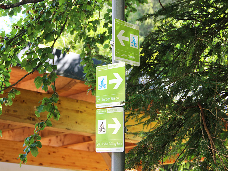 Wegweiser der Mountainbikestrecke Ybbstaler Alpen