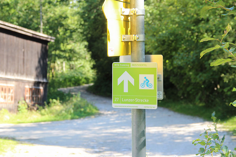 Radwegschild Wegweiser "Lunzer-Strecke"